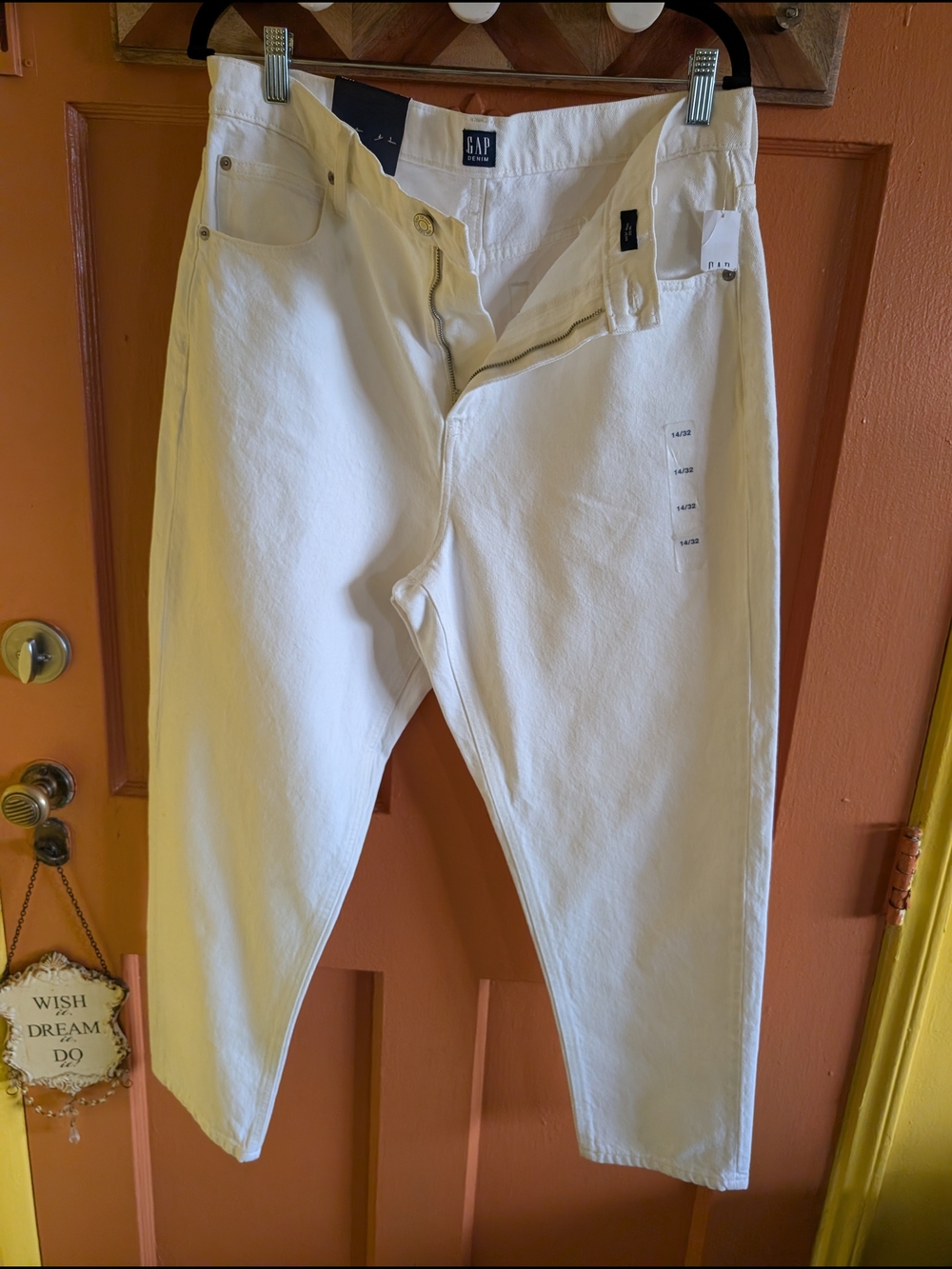 GAP White Mom Jeans